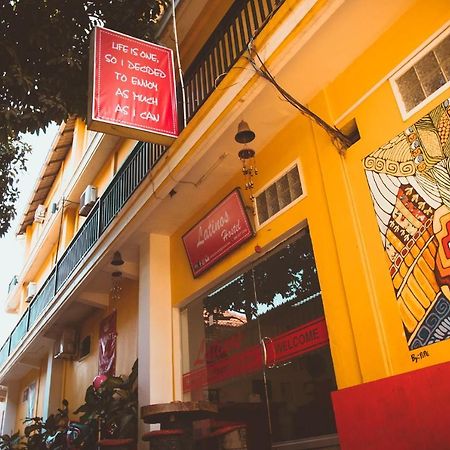 Latinos Hostel เสียมราฐ ภายนอก รูปภาพ
