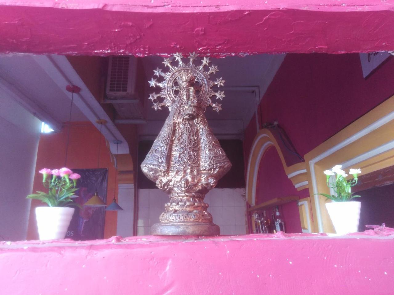 Latinos Hostel เสียมราฐ ภายนอก รูปภาพ