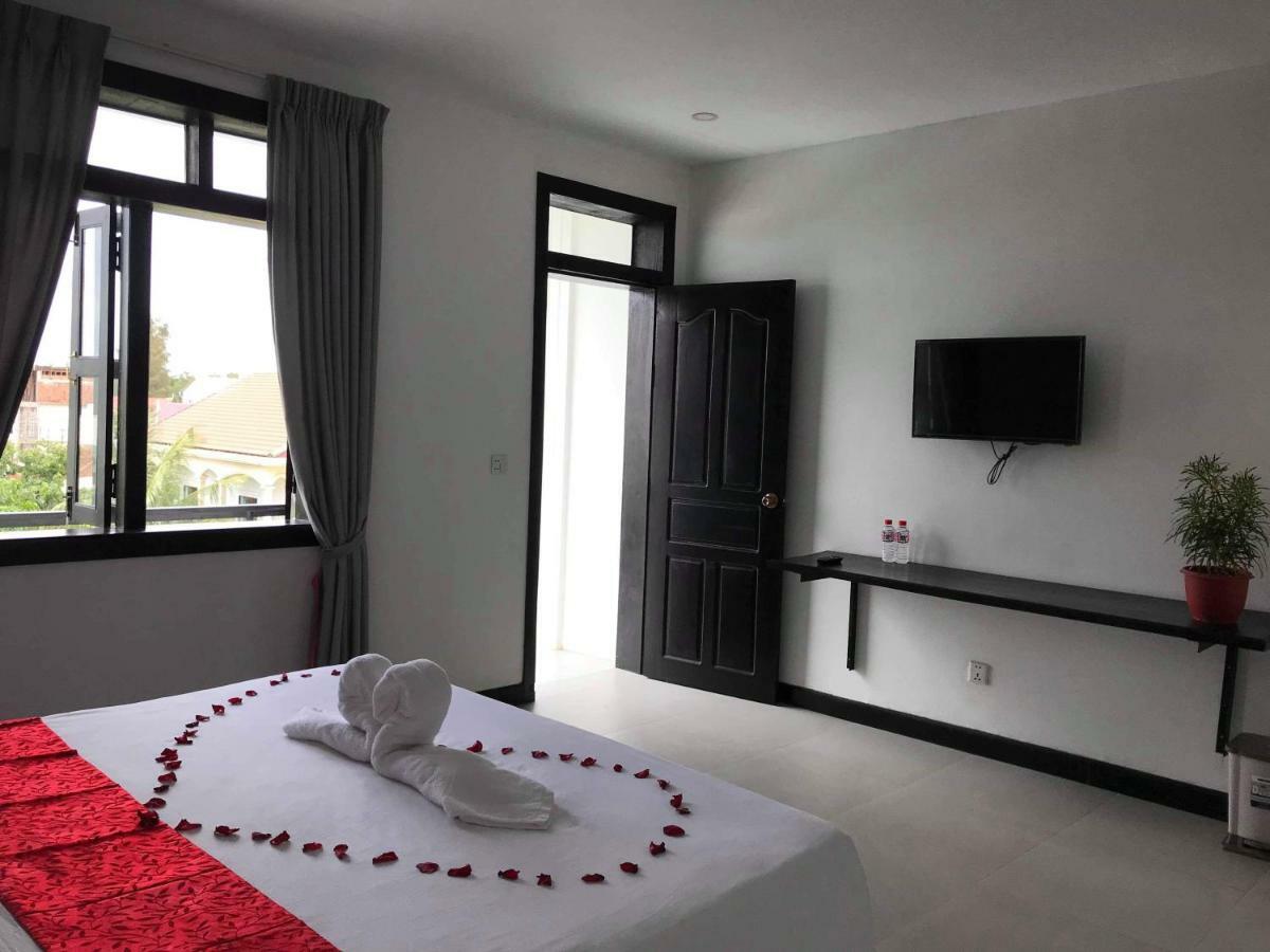 Latinos Hostel เสียมราฐ ภายนอก รูปภาพ