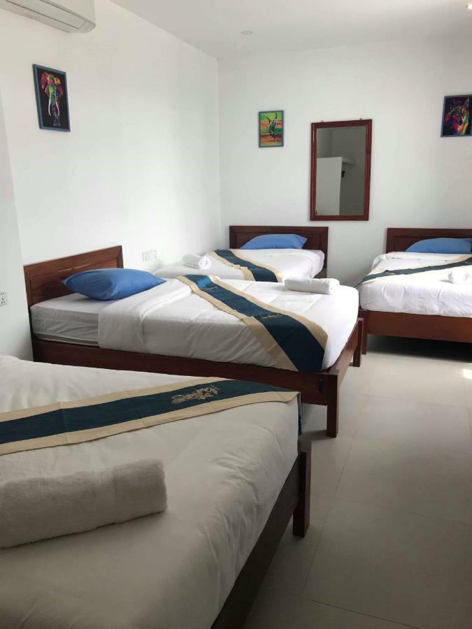Latinos Hostel เสียมราฐ ภายนอก รูปภาพ