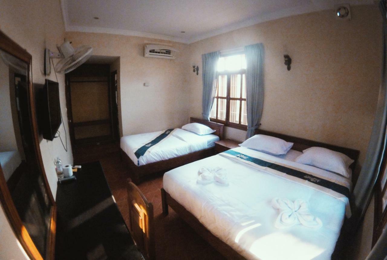 Latinos Hostel เสียมราฐ ภายนอก รูปภาพ